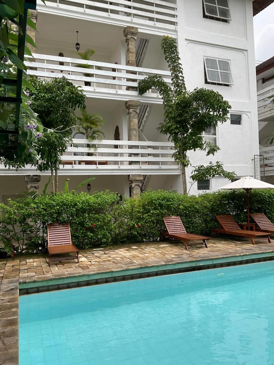 Sari Bunga Hotel Legian Kuta Bali Exterior photo