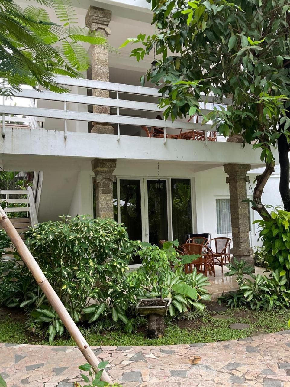 Sari Bunga Hotel Legian Kuta Bali Exterior photo